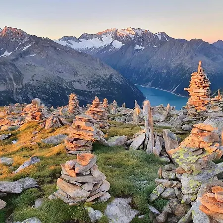 Haus Tirolerland בית הארחה