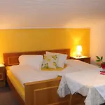 Casa de hóspedes Haus Tirolerland 3*